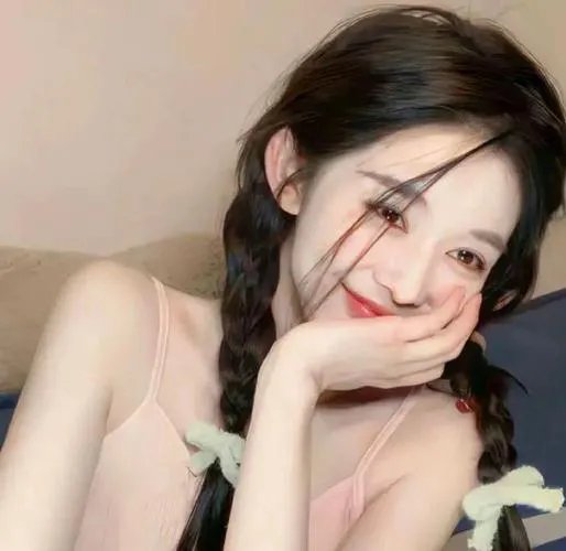 唇彩间谍